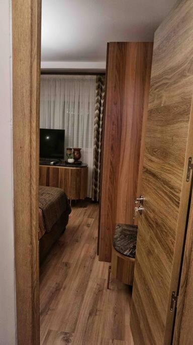 New Luxury 3-Bedroom Apartment Segovia Bagian luar foto